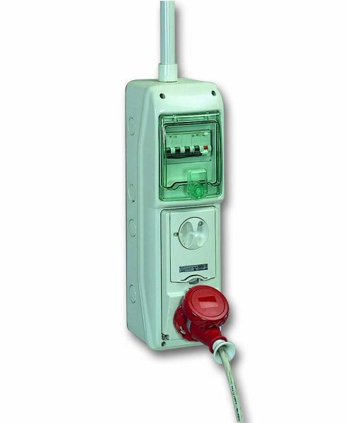 Купить SE Kaedra Щит 18 модулей + 4 отверстия розетка 63А IP65 13188