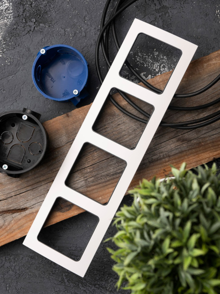 Купить EKF PROxima Стокгольм Белый Линяя черная Рамка 4-ая