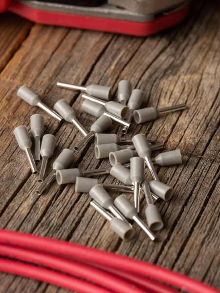 Купить EKF PROxima Наконечник штыревой втулочный изолированный НШвИ 0,75-8 (50шт.)