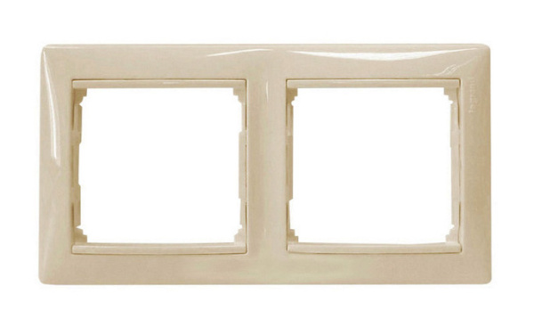 Купить Legrand Valena Крем Рамка 2-ая гориз 774352