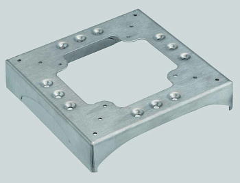 Simon Connect Алюминий Цоколь для соед. напольного кабель-канала с 3 перфорациями 85x18мм и 1 вырезом 130х18мм KTA813-8