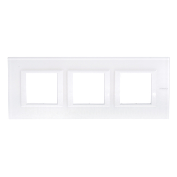 BT Axolute Белое стекло Рамка 2+2+2 мод прямоугольная горизонтальная HA4802M3HVBB