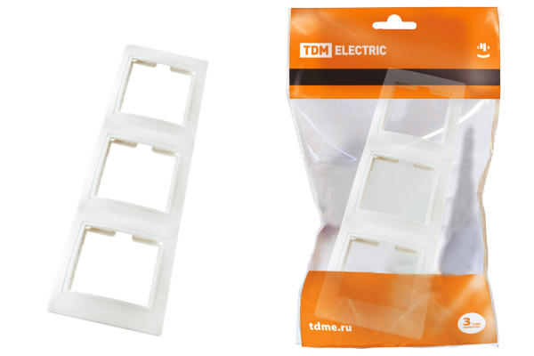 TDM Рамка 3-х постовая вертикальная белая "Таймыр" SQ1814-0027