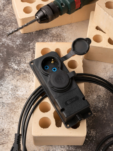 Купить EKF PROxima Роз. (колодка) двухмест. с защит. крышками каучуковая 230В 2P+PE 16A IP44 PRO