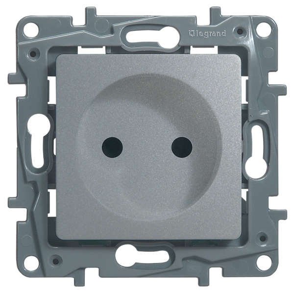 Купить Legrand Etika Алюминий Розетка б/з со шторками, винтовые клеммы 672434