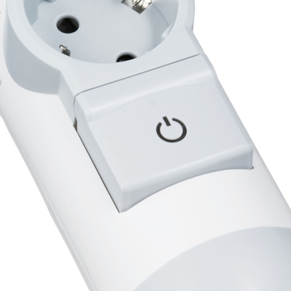 Купить Legrand Комфорт Бело-серый Удлинитель 5x2К+З с выкл., кабель 3м, фиксир. поворотный блок, возможно крепление к стене 694632