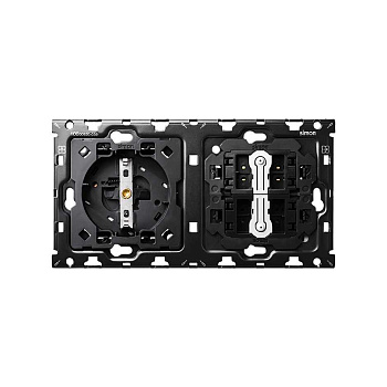 Simon 100 Кит 2 поста механизм 1 розетка Schuko + 2 переключателя (проходные) + суппорт 10010204-039