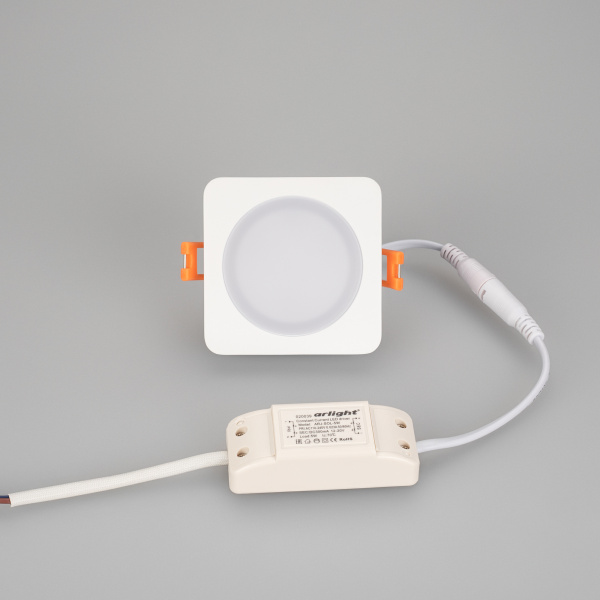 Купить Arlight Светодиодная панель LTD-80x80SOL-5W Day White 4000K (IP44 Пластик, 3 года) 017633