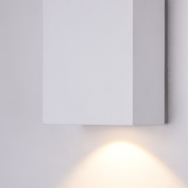 Maytoni Outdoor Times Square Белый Бра LED 480Lm 6W O581WL-L6W Купить Maytoni Outdoor Times Square Белый Бра LED 480Lm 6W O581WL-L6W