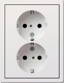 Gira F100 Белый Розетка двойная 2Р+Е 16А, 250В 0780112