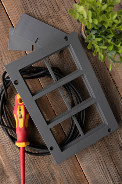 Купить EKF PROxima Рамка приборная на 12 модулей для лючка C-Line 24