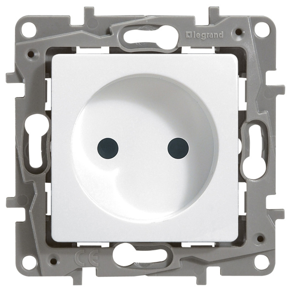 Купить Legrand Etika Белый Розетка б/з, винтовые клеммы 672220