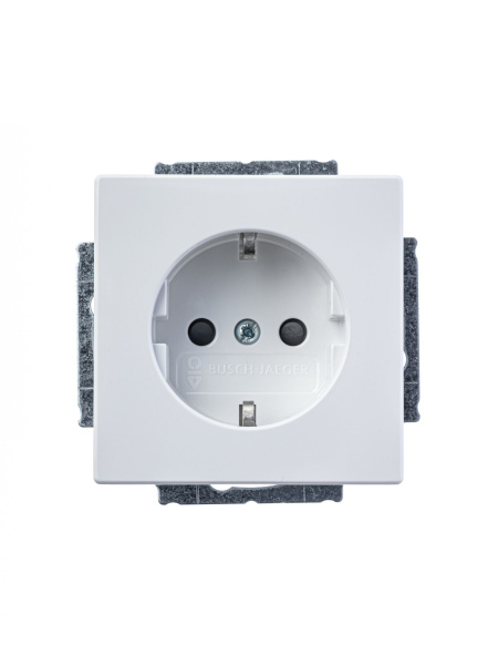 Купить ABB BJE Solo/Future Бел Розетка с/з с защитными шторками 2CKA002013A5372