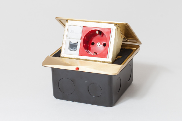 Купить SPL Люк на 1,5 поста (45х45), латунь, с металлической коробкой, IP44 300001