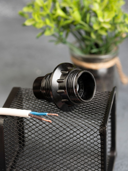 Купить EKF PROxima Патрон карболитовый с кольцом Е14 черный без наклейки