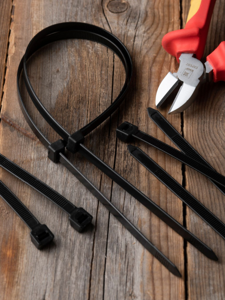 Купить EKF PROxima Хомут P6.6 стандартный (ч), 7.6x400 (100шт) FlexLock