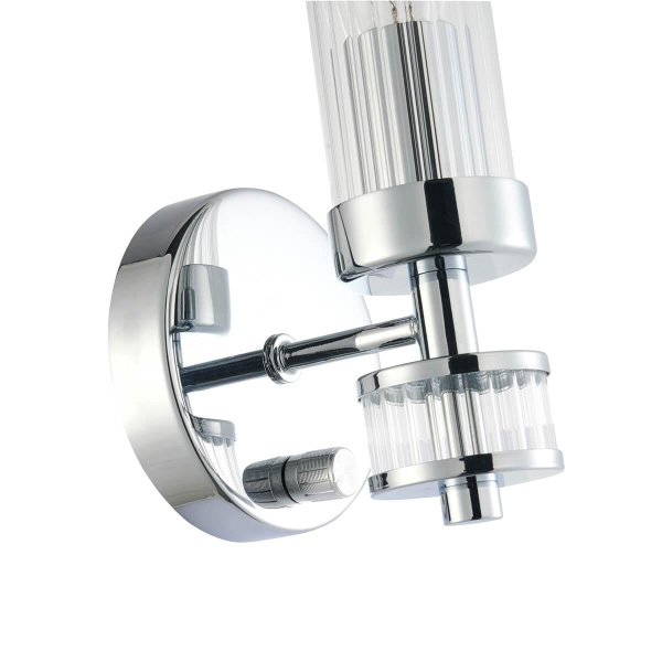 Купить Favourite 2672-1W настенный светильник Каркас цвета хром, плафон из прозрачного стекла, управление с помощью диммера