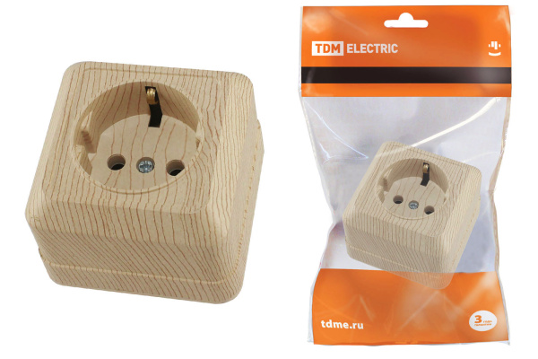 TDM Розетка 2П+З открытой установки IP20 16А, сосна "Ладога" SQ1801-0050