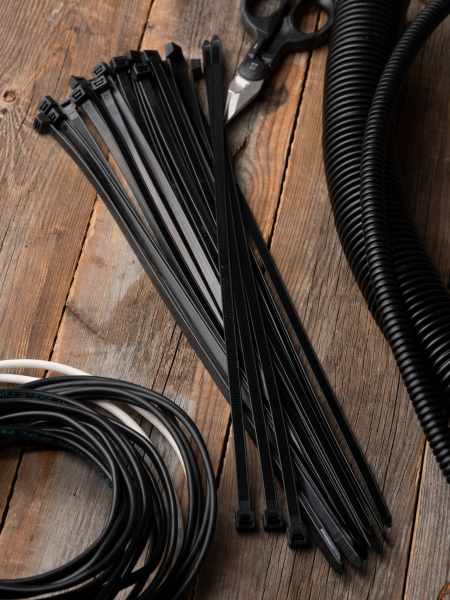 Купить EKF PROxima Хомут P6.6 стандартный (ч), 7.6x450 (100шт) FlexLock