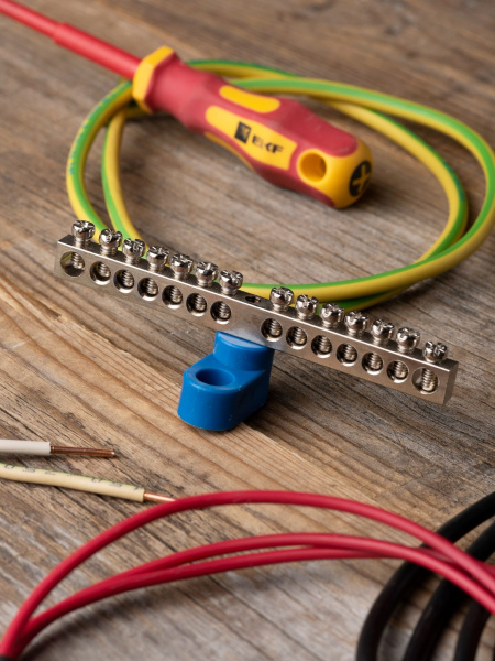 Купить EKF PROxima Шина "0" N (6x9мм) 14 отв. цинк синий угловой изолятор