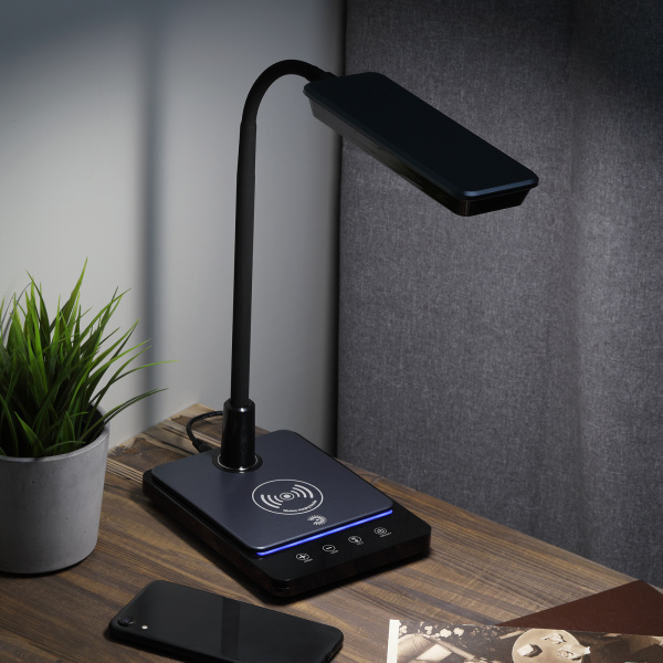 ЭРА Настольный светильник NLED-499-10W-BK светодиодный с основанием черный