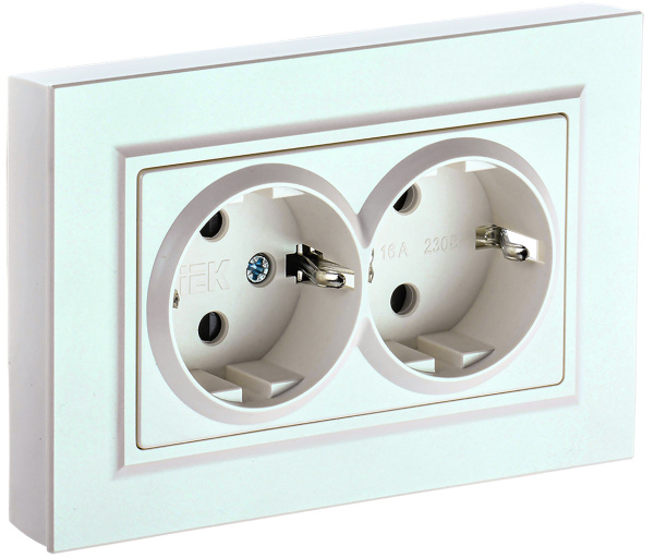 IEK BRITE Жемчуг Розетка 2-м с/з без защ штор 16А в сборе РС12-3-БрЖ