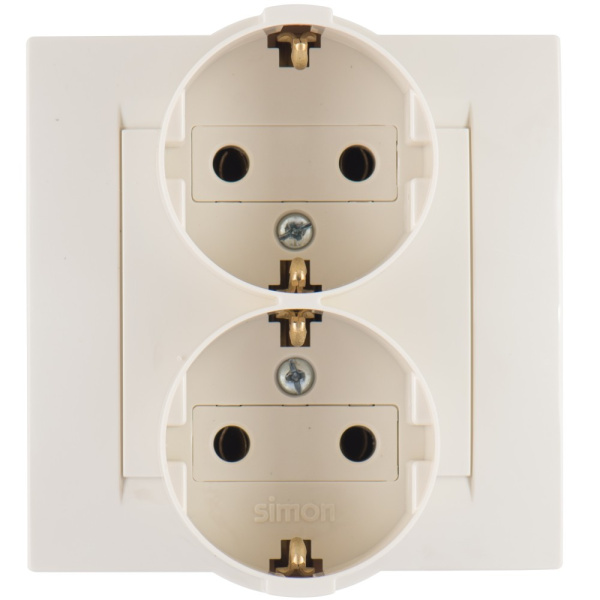 Simon 15 Бежевая Розетка 2-ая с/з литая (в сборе с рамкой) 1590459-031