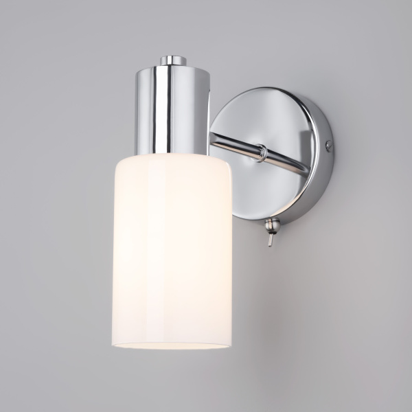 Eurosvet Настенный светильник со стеклянным плафоном 70160/1 хром a057108