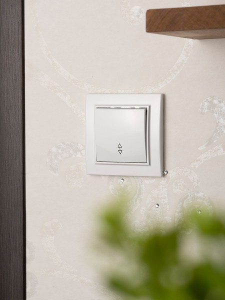 Купить EKF Basic Минск Белый Выключатель проходной 1-кл, 10А, СП