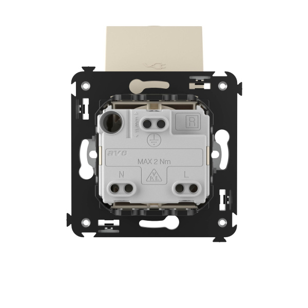 Купить DKC Розетка с крышкой в стену, 2P+E, с з/ш, "Avanti", "Ванильная дымка"