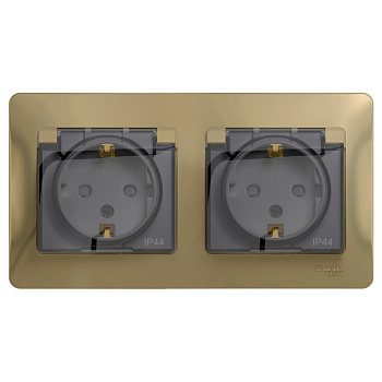 Systeme Electric Glossa Титан Розетка 2-ая с/з, со шторками, в сборе, IP44