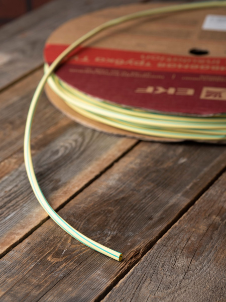 Купить EKF PROxima Термоусаживаемая трубка ТУТ нг 5/2,5 жел-зел рулон