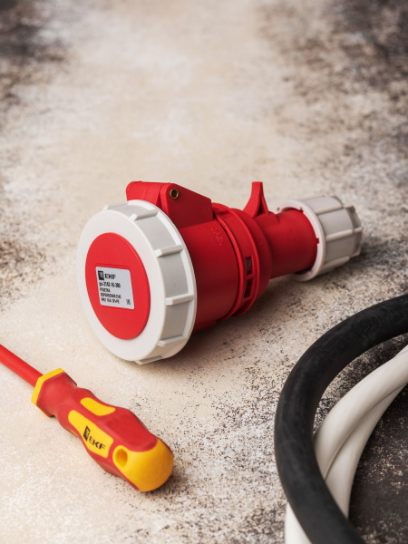 Купить EKF PROxima Розетка переносная 2142 3Р+РЕ 16А 380В IP67