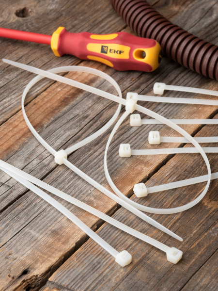 Купить EKF PROxima Хомут P6.6 стандартный (б), 4.8x450 (100шт) FlexLock