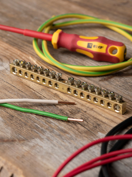 Купить EKF PROxima Шина PEN "ноль-земля" (6х9мм) 16 отверстий латунь крепеж по центру