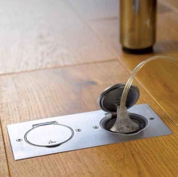 Купить Legrand Бронза Блок встраиваемый, 2х2 модуля, IP44 089712