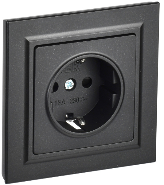 IEK BRITE Черный Розетка с з/к/ш 16А в сборе РСР14-1-0-БрЧ