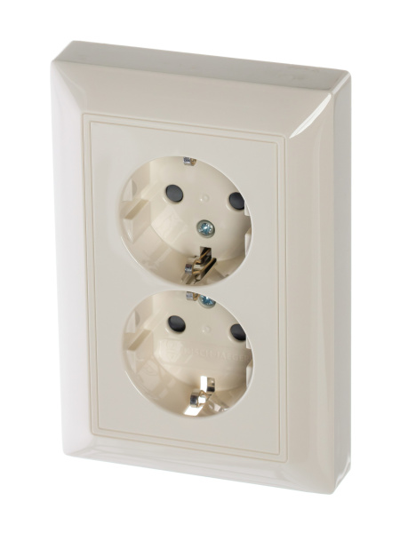 ABB BJB Basic 55 Беж Розетка 2-ая с/з моноблок, с защитными шторками 2CKA002021A0379