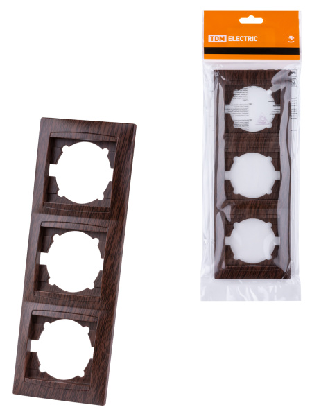 TDM Рамка 3-х постовая вертикальная венге "Лама" SQ1815-0434