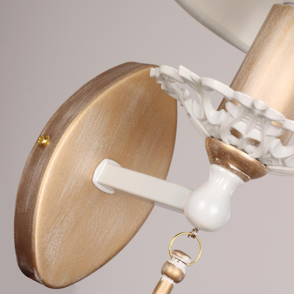 Купить Favourite Classic Silena Настенный светильник D170*W135*H270 1*E14*40W, excluded 2635-1W