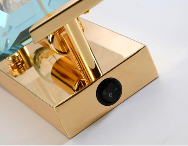 Купить Ambrella Настенный светильник TR5157 GD/CL золото/прозрачный E14/1 max 40W 210*130*100