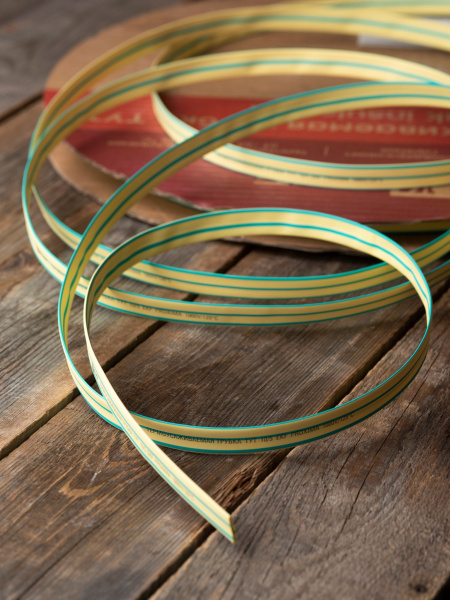 Купить EKF PROxima Термоусаживаемая трубка ТУТ нг 12/6 жел-зел рулон