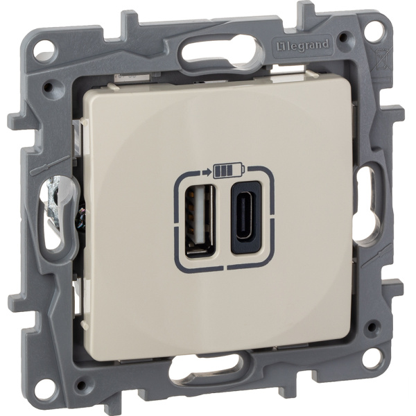 Купить Legrand ETIKA Слоновая кость Зарядка USB А-C 672336