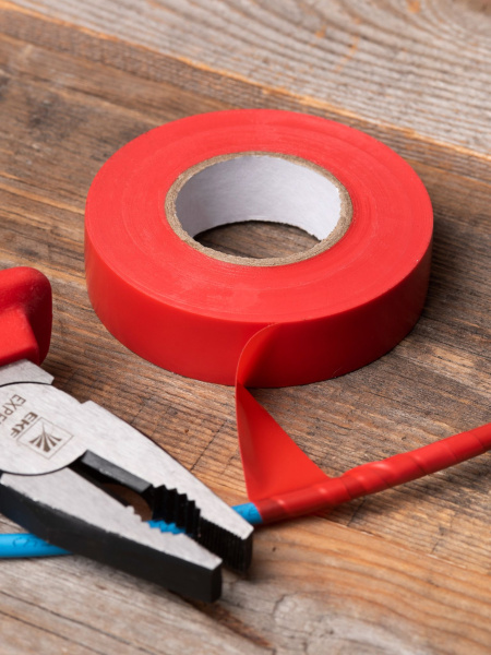 Купить EKF Basic Изолента класс А (0,18х19мм) (20м.) красная