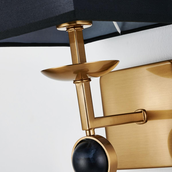 Купить Favourite 2822-1W Diva Настенный светильник D160*W130*H300, 1*E14*40W, excluded