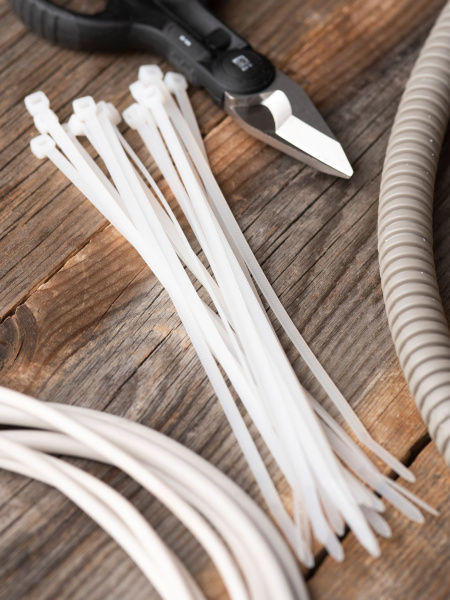 Купить EKF Basic Хомут нейлоновый (3,6х200) (100шт.)