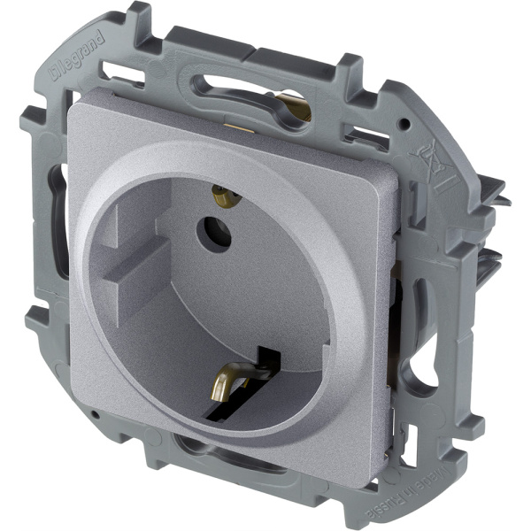 Купить Legrand INSPIRIA Алюминий Розетка 2К+З со шторками - немецкий стандарт - 16 А - 250 В 673732