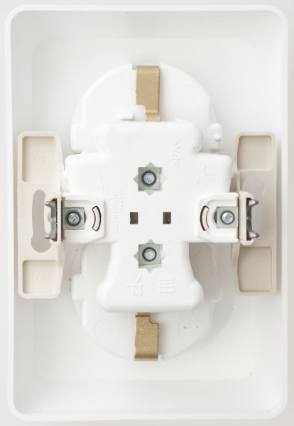 Купить Systeme Electric Этюд Бел Розетка 2-ая с/з без шторок 16А 250B