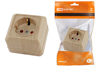 TDM Розетка 2П+З открытой установки с з/ш IP20 16А, сосна "Ладога" SQ1801-0054