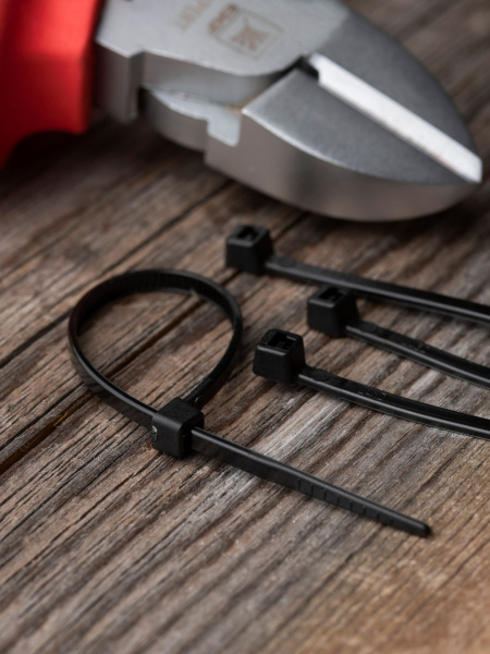 Купить EKF PROxima Хомут P6.6 стандартный (ч), 2.5x150 (100шт) FlexLock